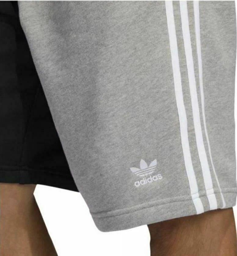 NEW MEN'S ADIDAS ORIGINALS COLORBLOCKED 3 STRIPES Trefoil SHORTS S M L GR9744